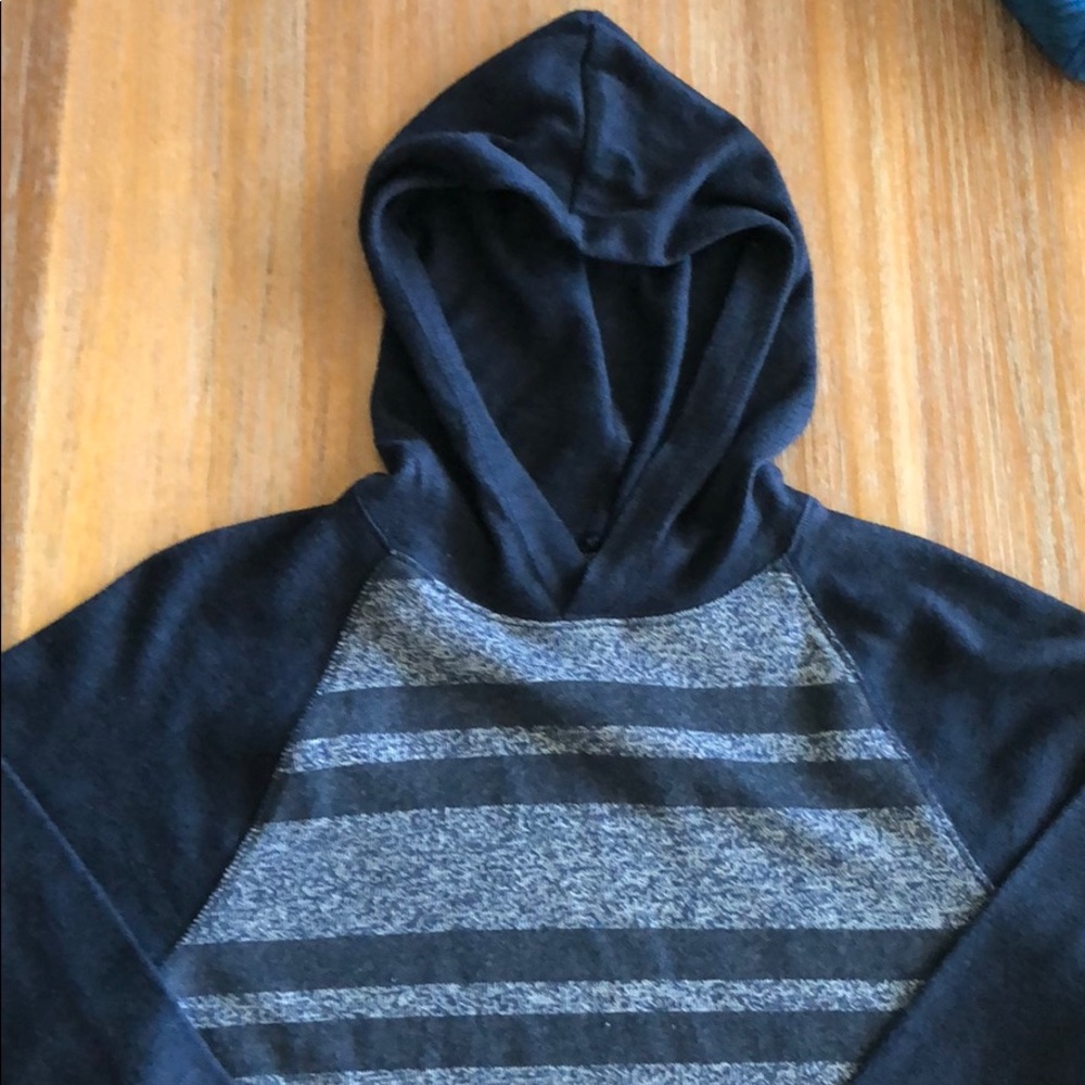 Lightweight hooded shirt